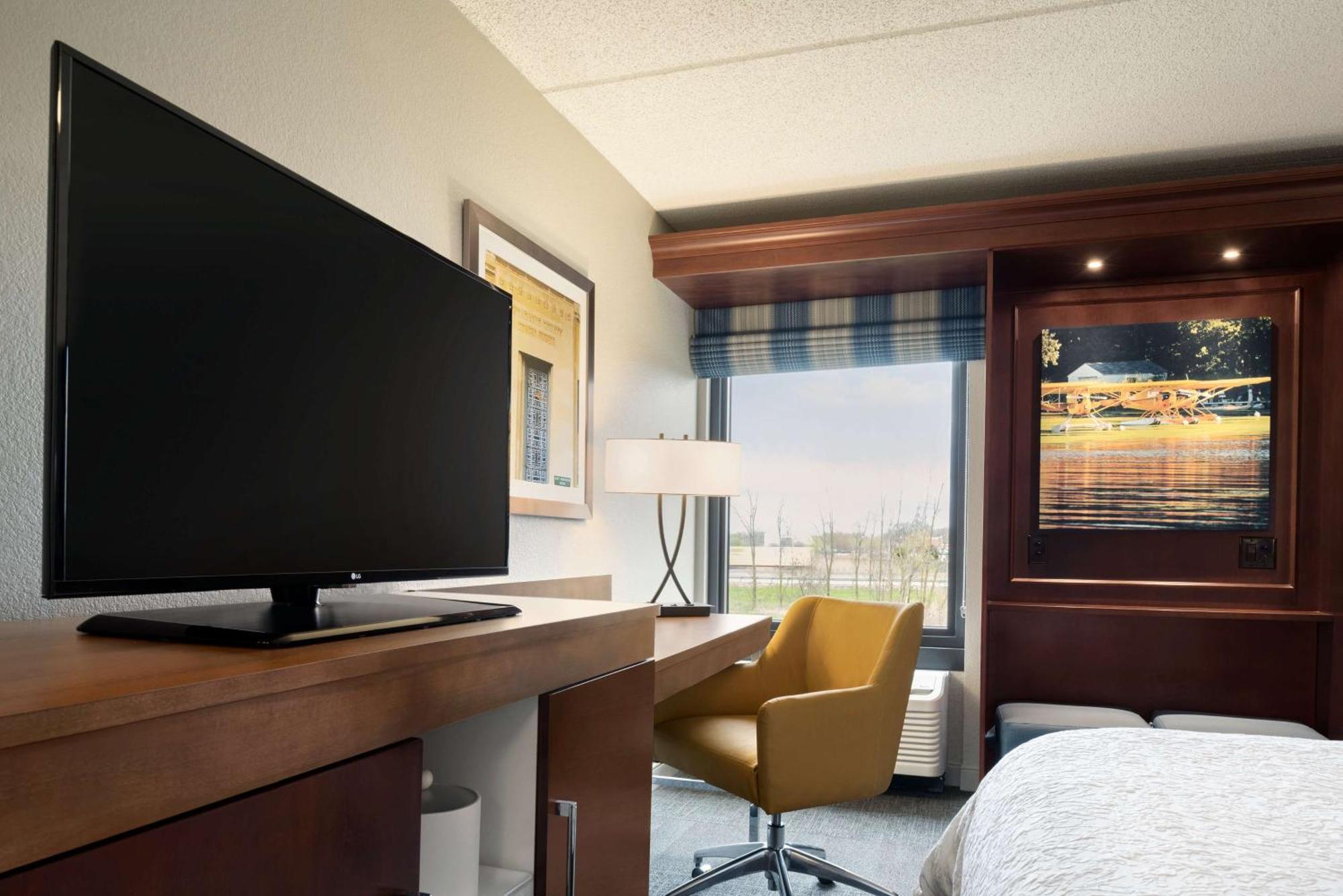 Hampton Inn Appleton-Fox River Mall Area מראה חיצוני תמונה
