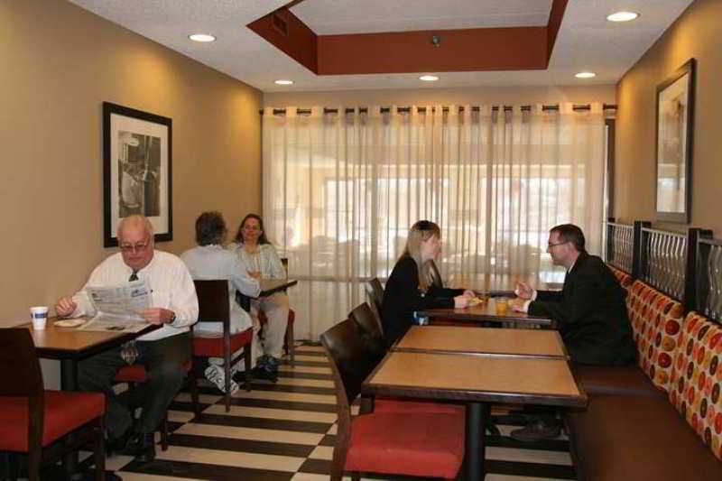 Hampton Inn Appleton-Fox River Mall Area מסעדה תמונה